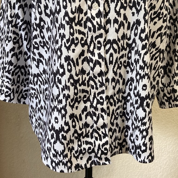 Chico’s  Animal Print Shirt - Picture 3 of 9